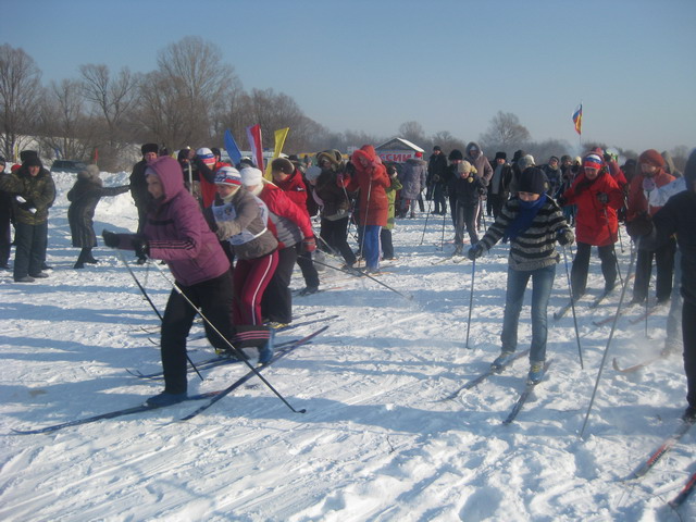11:54 Около 500 поречан приняли участие в «Лыжне России- 2012»